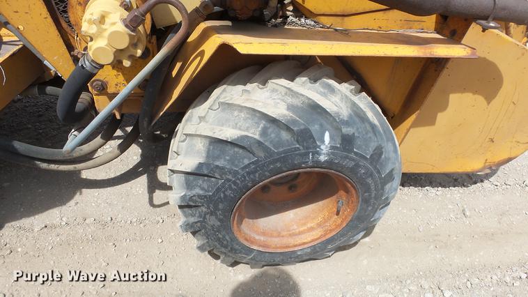 image for item DC3037 (2) Case Davis Fleetline trenchers