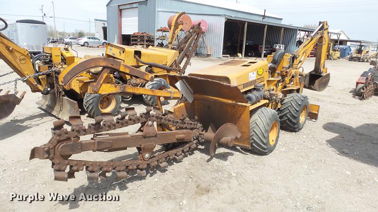 image for item DC3037 (2) Case Davis Fleetline trenchers