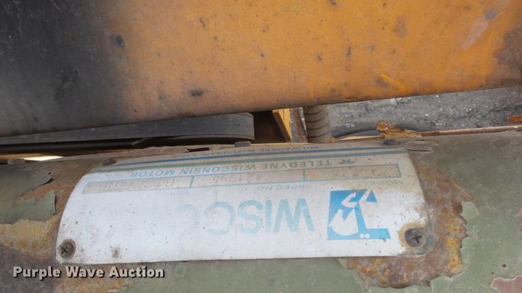 image for item DC3037 (2) Case Davis Fleetline trenchers