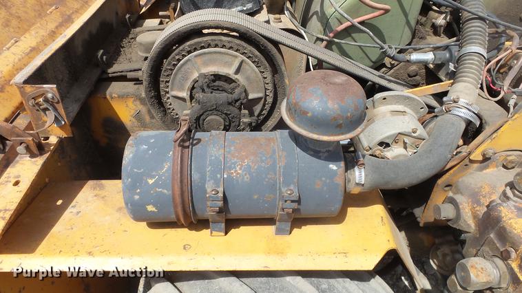 image for item DC3037 (2) Case Davis Fleetline trenchers