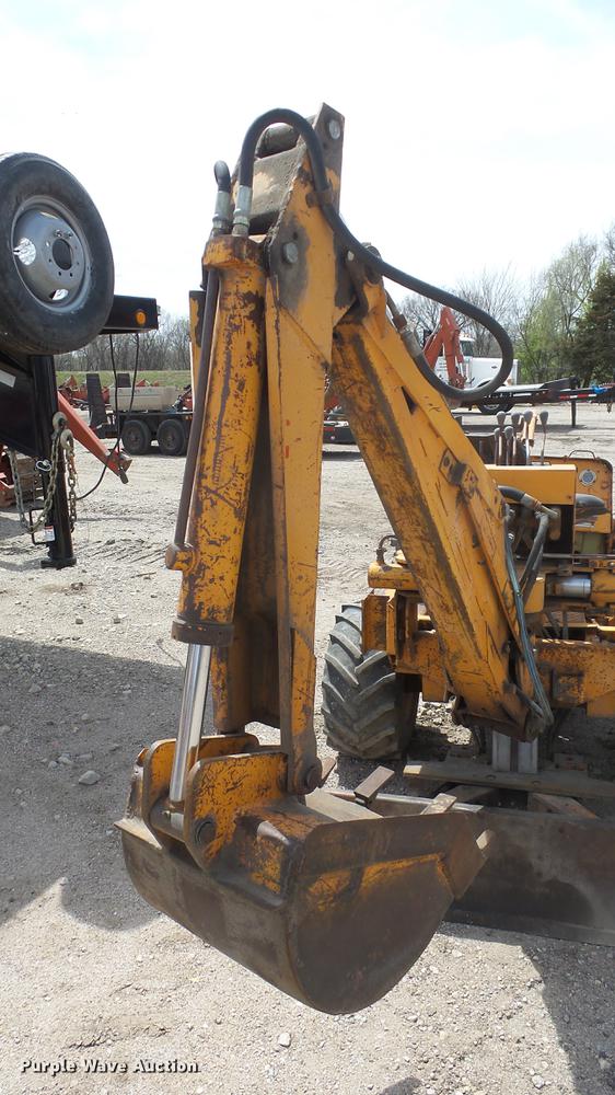 image for item DC3037 (2) Case Davis Fleetline trenchers