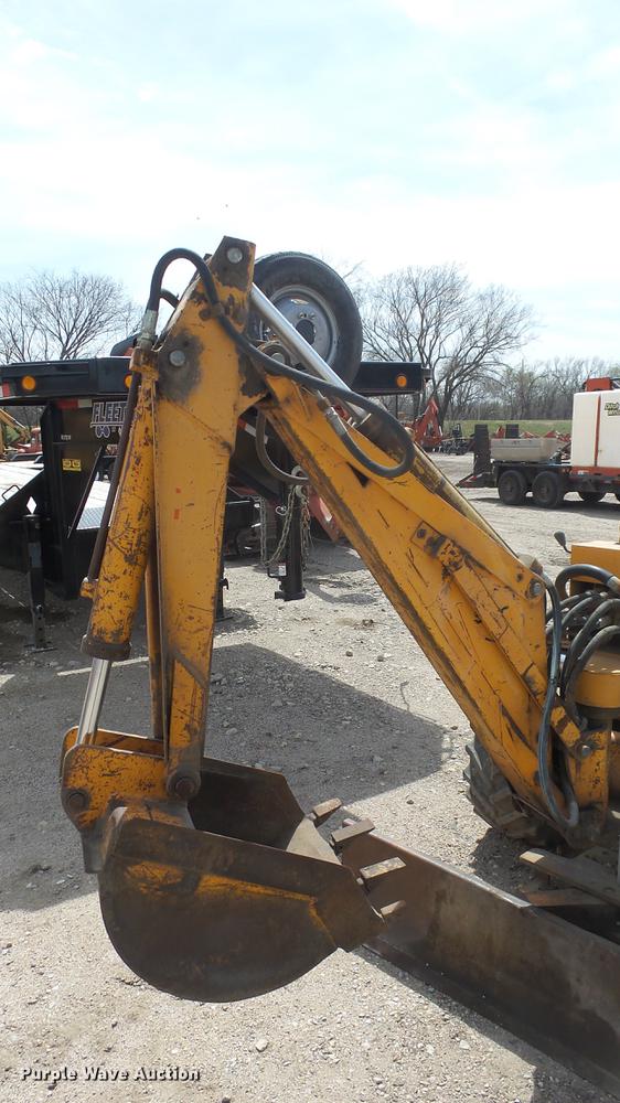 image for item DC3037 (2) Case Davis Fleetline trenchers