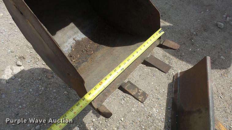 image for item DC3037 (2) Case Davis Fleetline trenchers