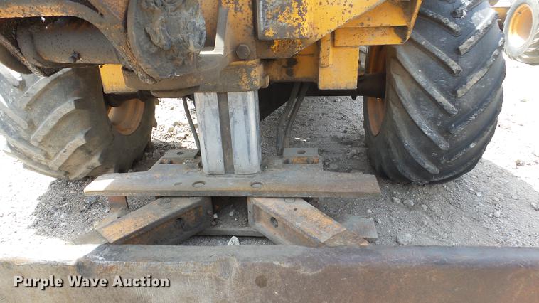 image for item DC3037 (2) Case Davis Fleetline trenchers