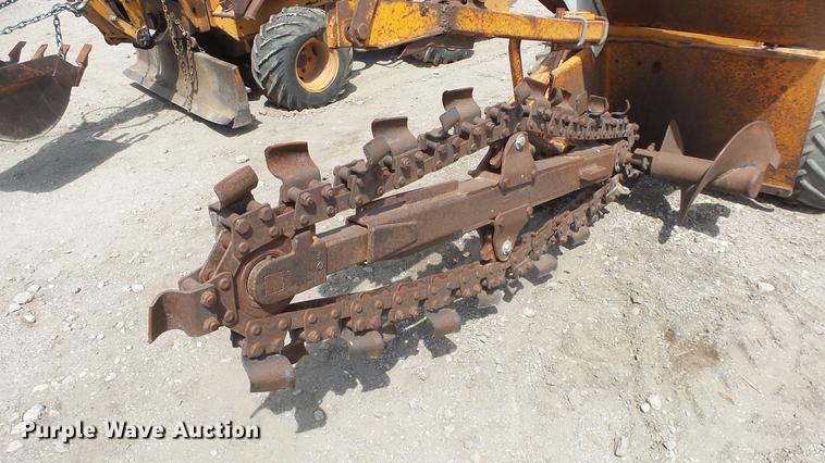 image for item DC3037 (2) Case Davis Fleetline trenchers