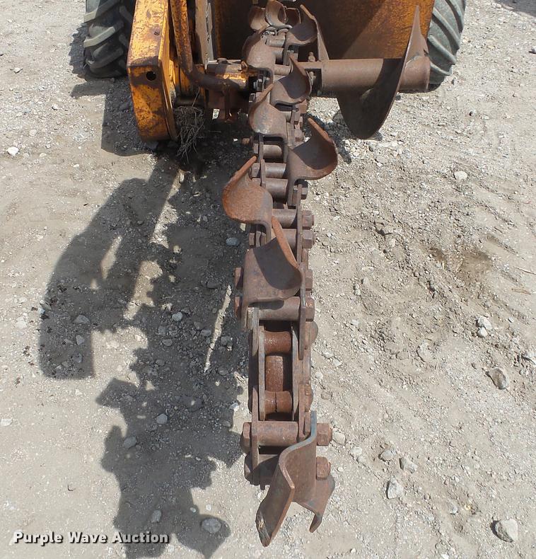 image for item DC3037 (2) Case Davis Fleetline trenchers