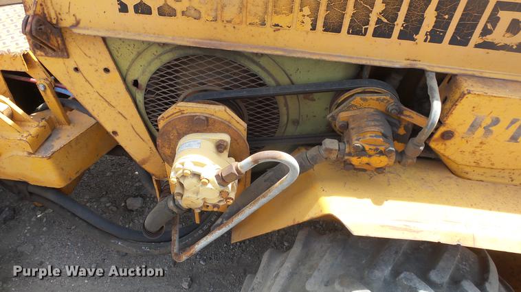 image for item DC3037 (2) Case Davis Fleetline trenchers