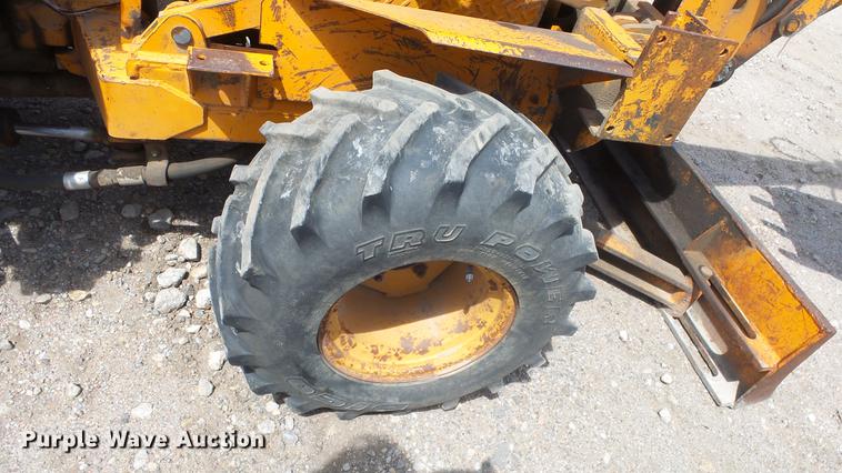 image for item DC3037 (2) Case Davis Fleetline trenchers