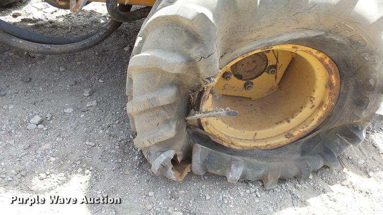 image for item DC3037 (2) Case Davis Fleetline trenchers