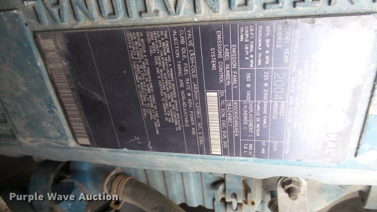 image for item DC5561 2005 International DuraStar 4300 truck cab and chassis