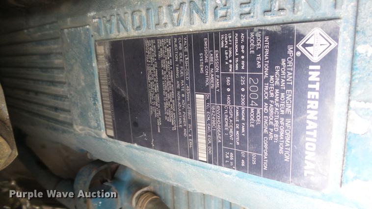 image for item DC5561 2005 International DuraStar 4300 truck cab and chassis