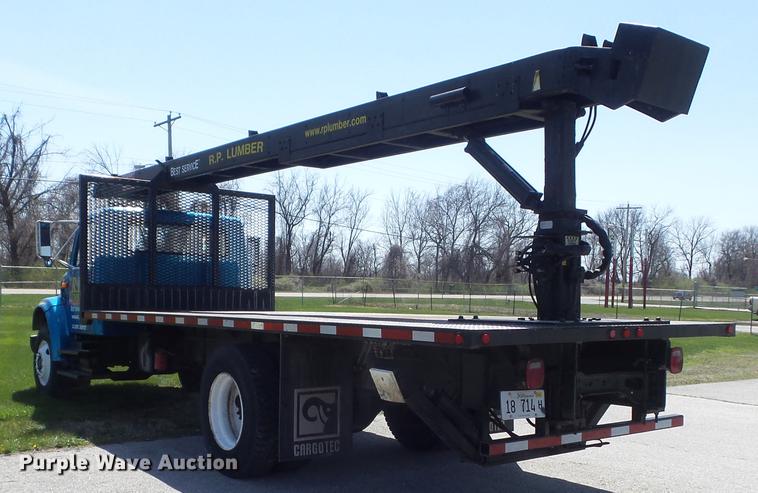 image for item DC7343 1995 International 4700 flatbed truck