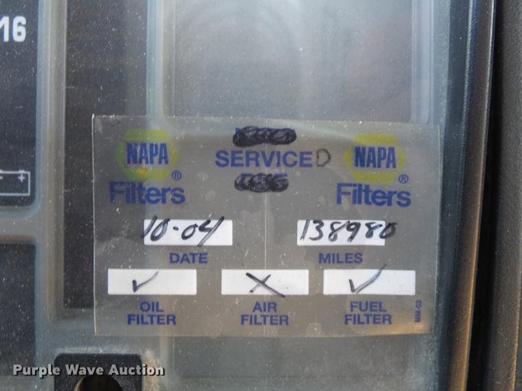 image for item DC7343 1995 International 4700 flatbed truck