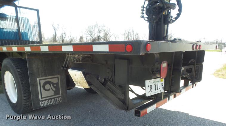 image for item DC7343 1995 International 4700 flatbed truck