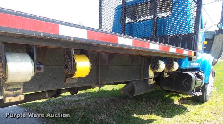 image for item DC7343 1995 International 4700 flatbed truck