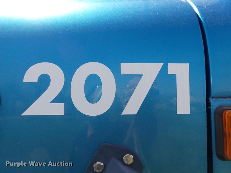 image for item DC7343 1995 International 4700 flatbed truck