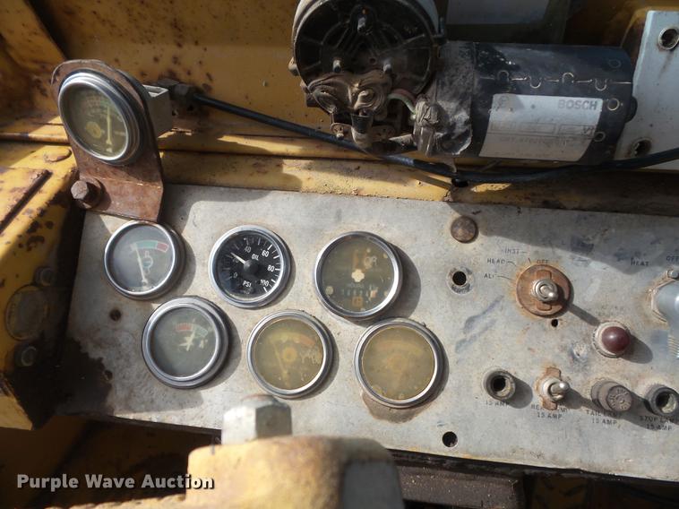 image for item DC7357 1979 Caterpillar 930 wheel loader