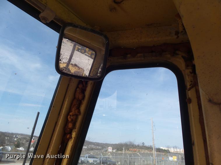 image for item DC7357 1979 Caterpillar 930 wheel loader