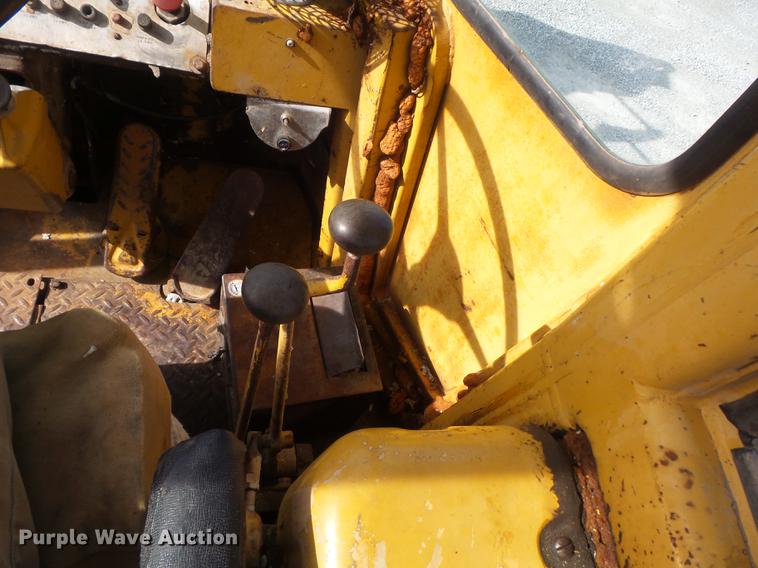 image for item DC7357 1979 Caterpillar 930 wheel loader