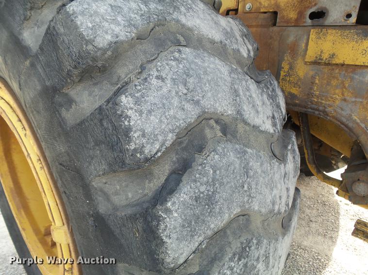 image for item DC7357 1979 Caterpillar 930 wheel loader