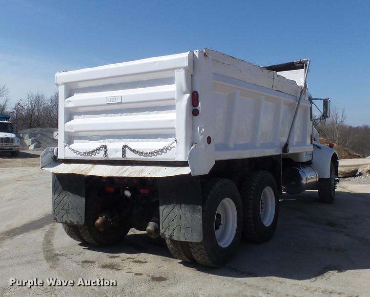 image for item DC7364 2000 Peterbilt PB330 dump truck