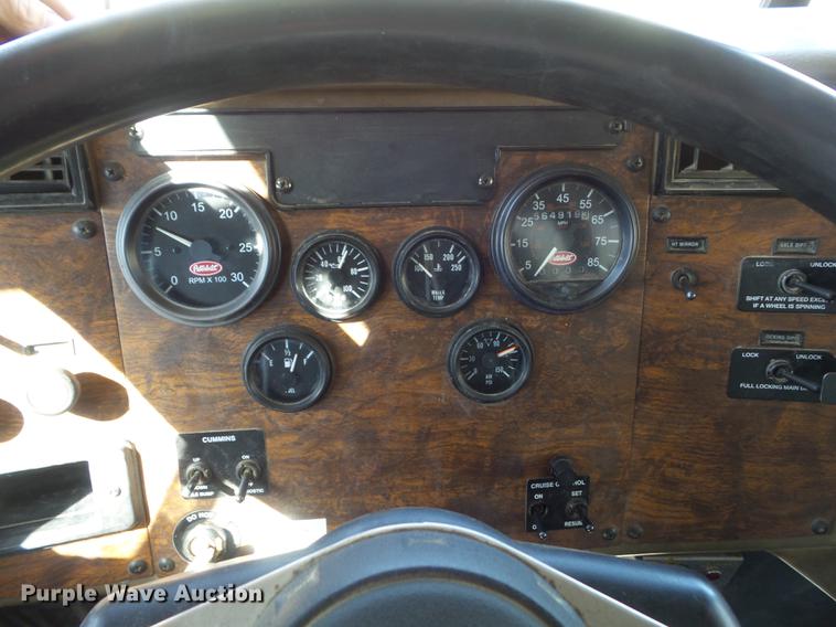 image for item DC7364 2000 Peterbilt PB330 dump truck