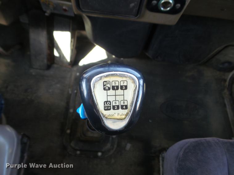 image for item DC7364 2000 Peterbilt PB330 dump truck