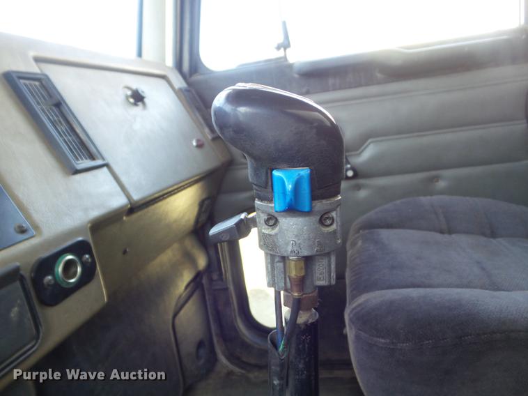 image for item DC7364 2000 Peterbilt PB330 dump truck