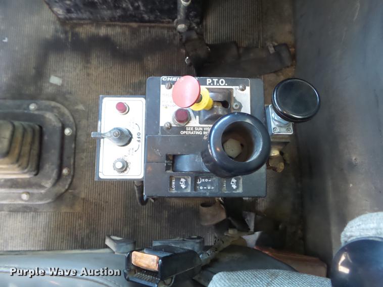 image for item DC7364 2000 Peterbilt PB330 dump truck