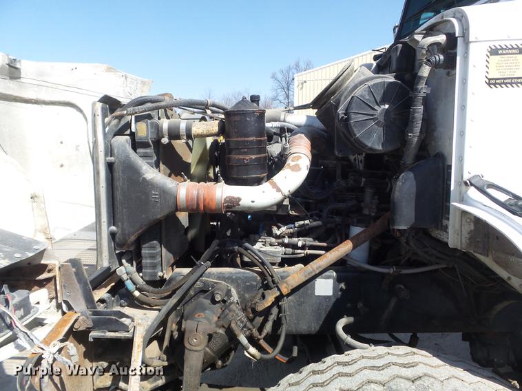 image for item DC7364 2000 Peterbilt PB330 dump truck