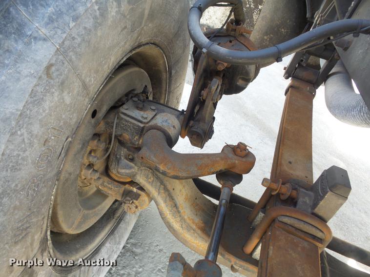 image for item DC7364 2000 Peterbilt PB330 dump truck