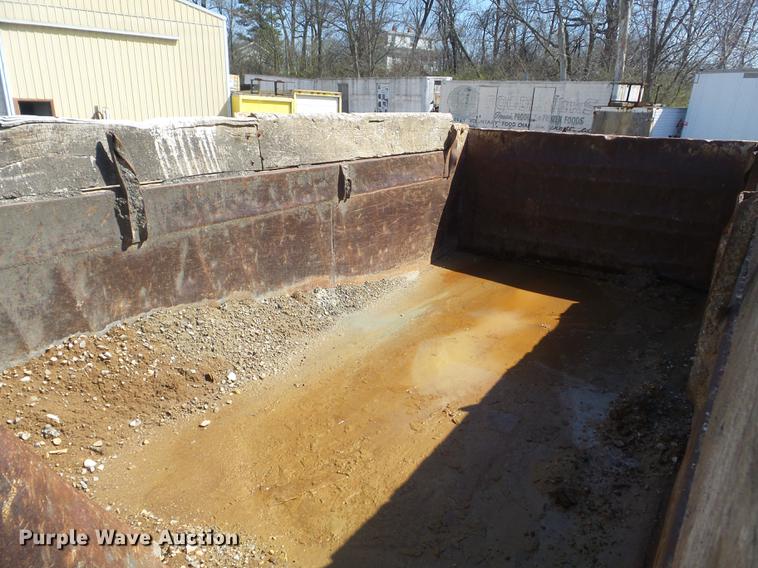 image for item DC7364 2000 Peterbilt PB330 dump truck