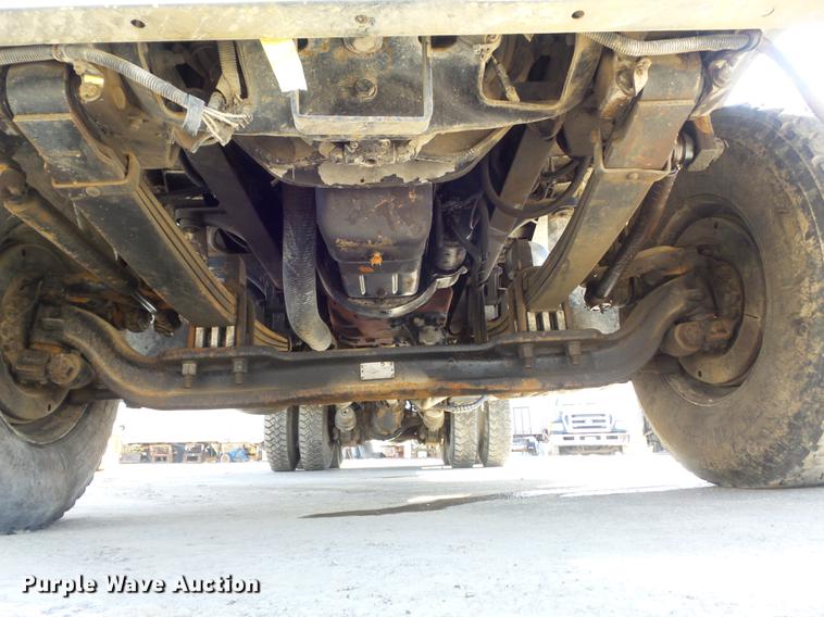 image for item DC7364 2000 Peterbilt PB330 dump truck