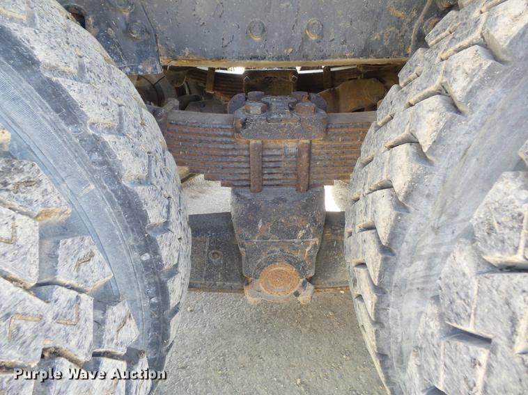 image for item DC7364 2000 Peterbilt PB330 dump truck