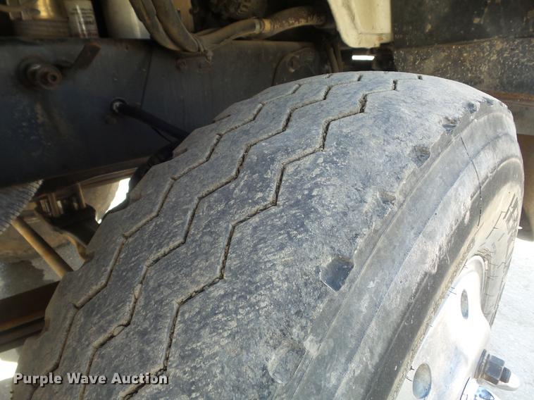 image for item DC7364 2000 Peterbilt PB330 dump truck