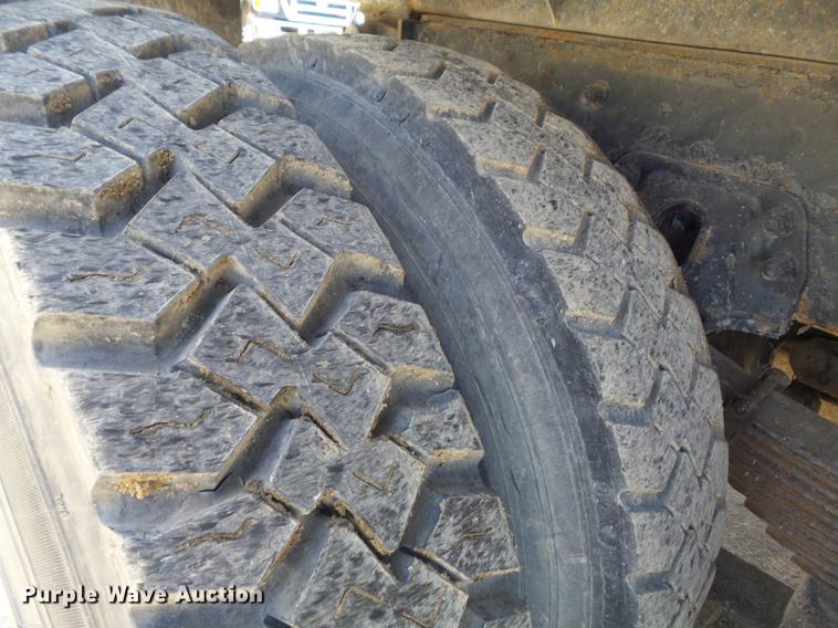 image for item DC7364 2000 Peterbilt PB330 dump truck