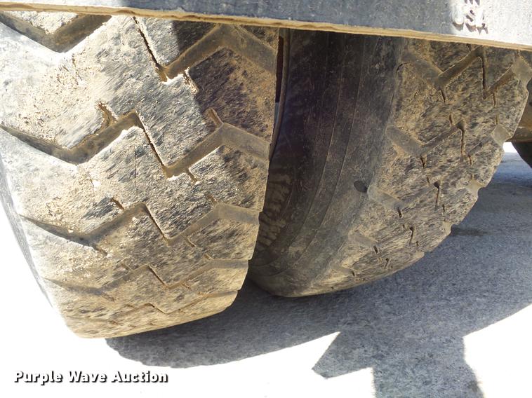 image for item DC7364 2000 Peterbilt PB330 dump truck