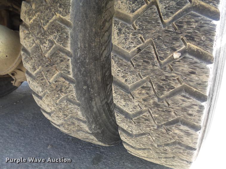 image for item DC7364 2000 Peterbilt PB330 dump truck