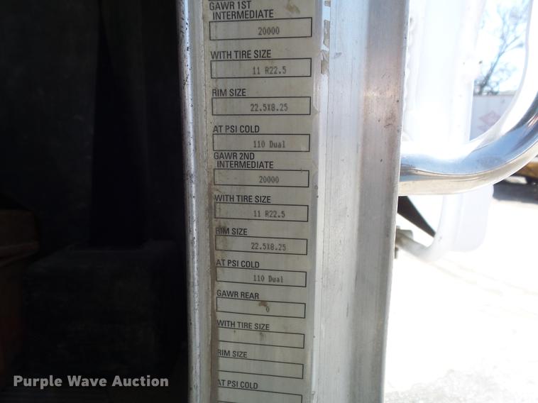 image for item DC7364 2000 Peterbilt PB330 dump truck