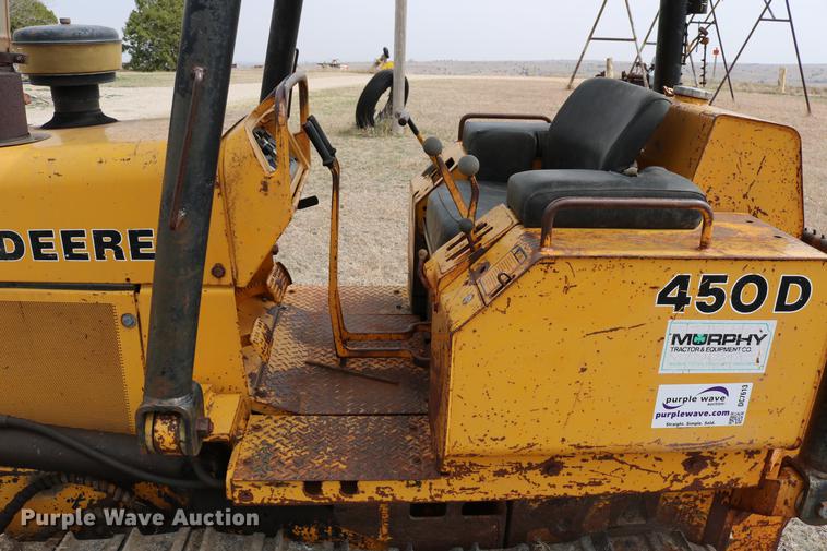 image for item DC7613 John Deere 450D dozer