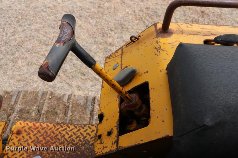 image for item DC7613 John Deere 450D dozer