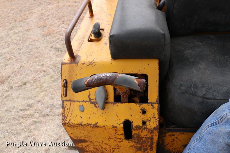 image for item DC7613 John Deere 450D dozer