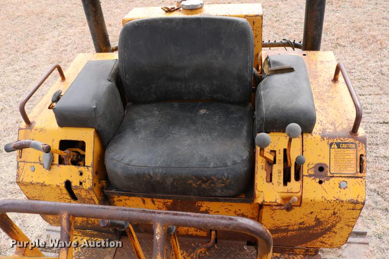 image for item DC7613 John Deere 450D dozer