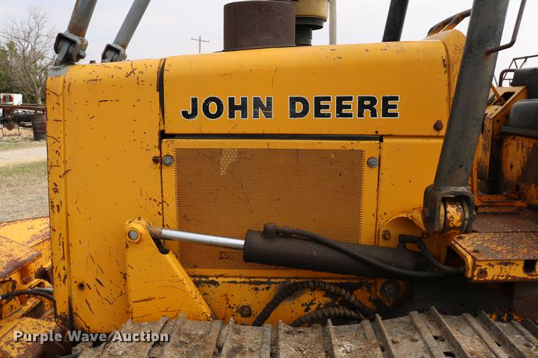 image for item DC7613 John Deere 450D dozer