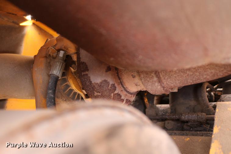 image for item DC7613 John Deere 450D dozer