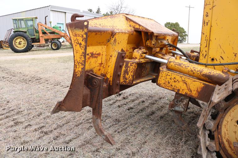 image for item DC7613 John Deere 450D dozer
