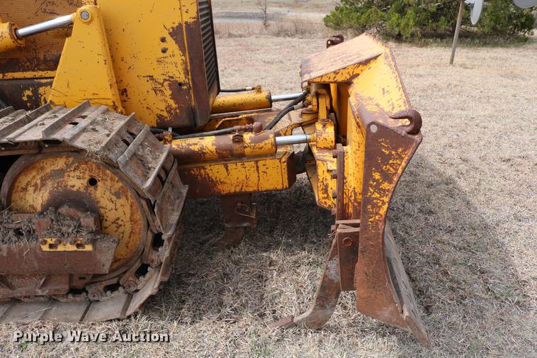 image for item DC7613 John Deere 450D dozer