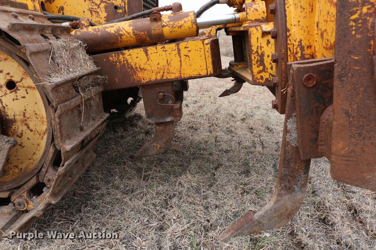 image for item DC7613 John Deere 450D dozer