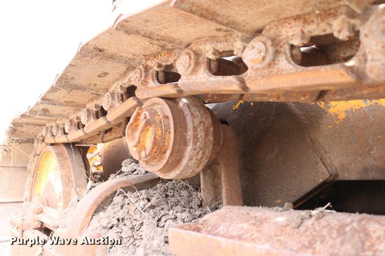 image for item DC7613 John Deere 450D dozer