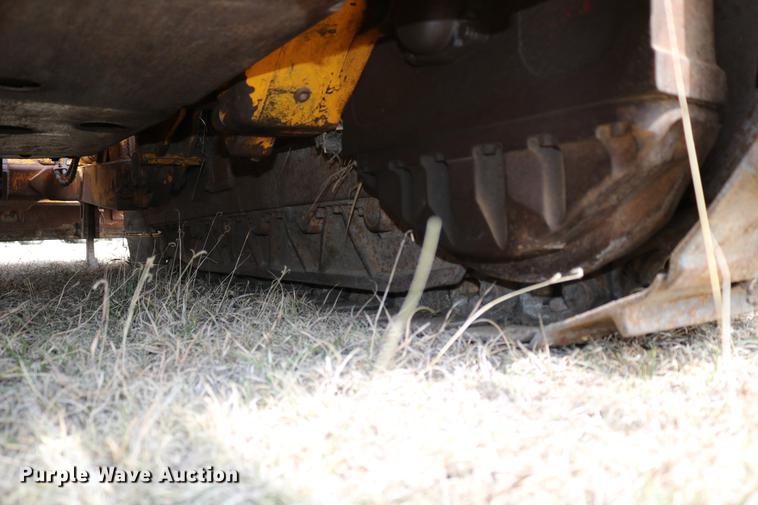 image for item DC7613 John Deere 450D dozer